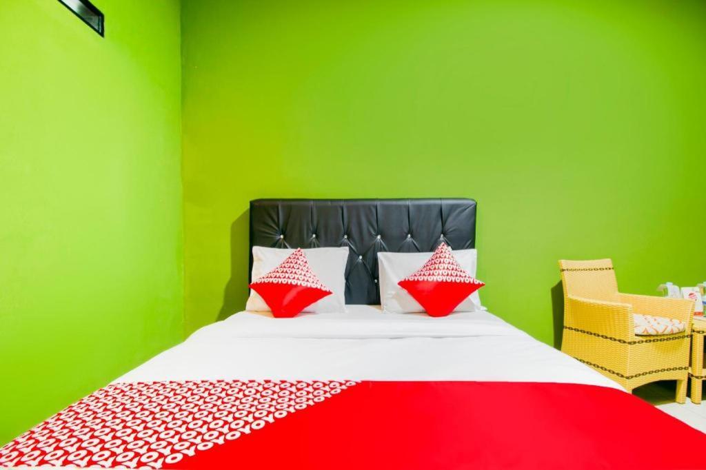Oyo 1014 Bettah Coba 2 Sukabumi Hotel Екстериор снимка