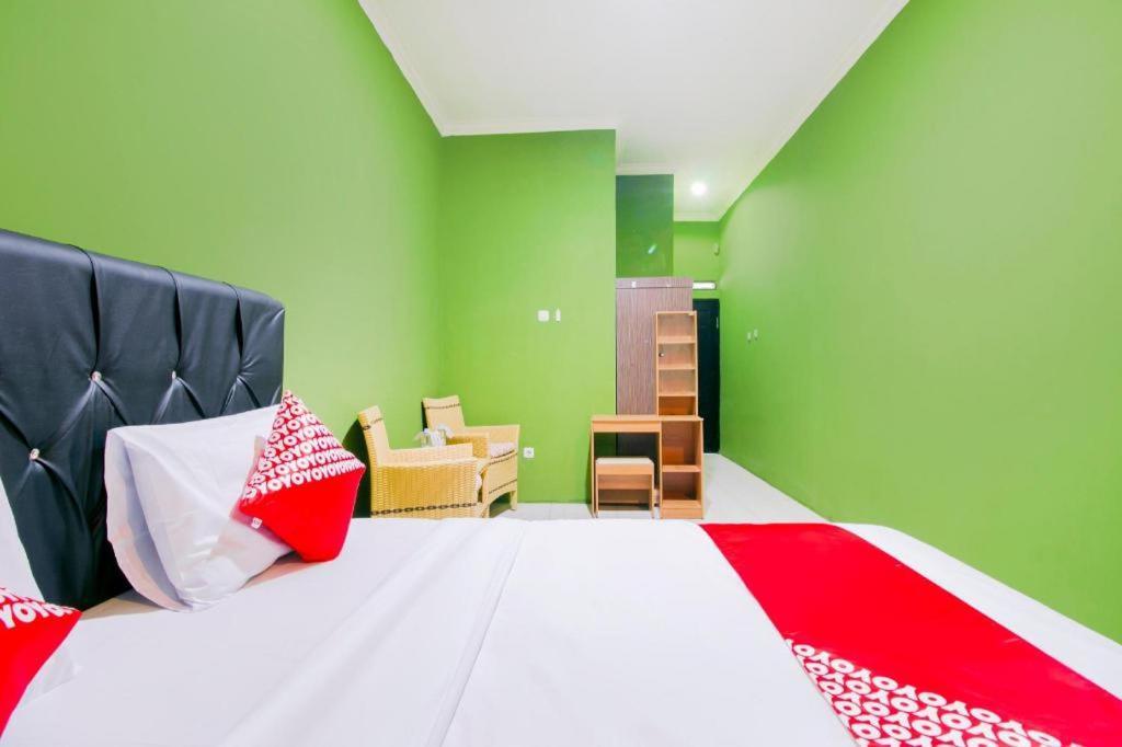 Oyo 1014 Bettah Coba 2 Sukabumi Hotel Екстериор снимка